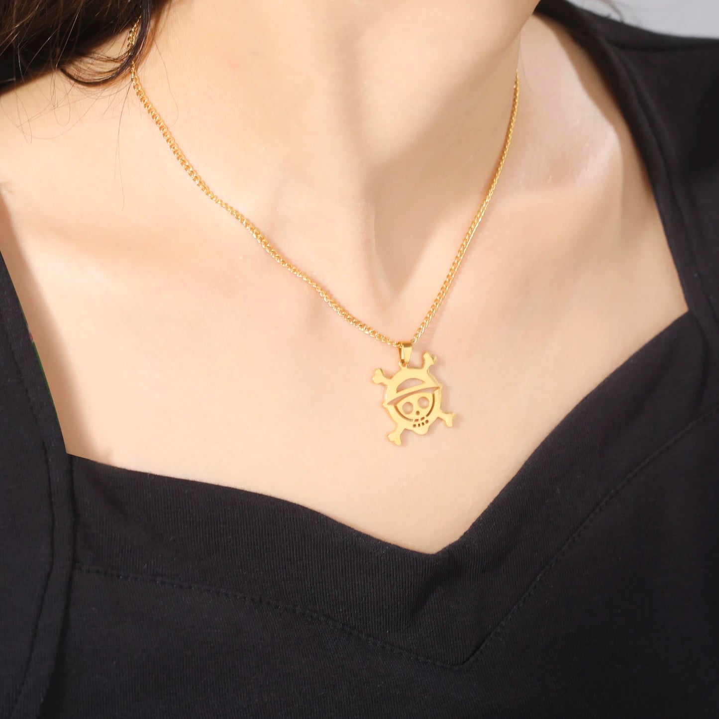 One Piece Pirate Emblem Pendant Necklace – Gold & Silver Stainless Steel